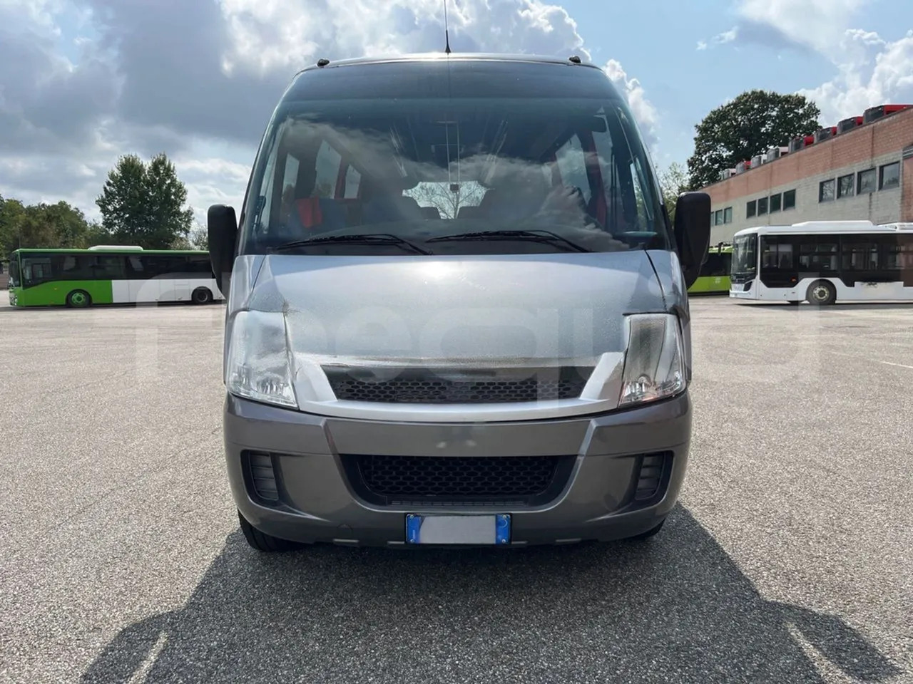 Iveco Daily - Turistički autobus: slika Iveco Daily - Turistički autobus Iveco Daily - Turistički autobus: slika Iveco Daily - Turistički autobus