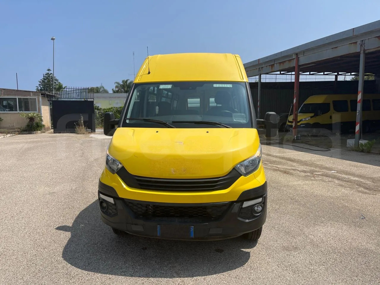 Iveco Daily - Školski autobus: slika Iveco Daily - Školski autobus Iveco Daily - Školski autobus: slika Iveco Daily - Školski autobus
