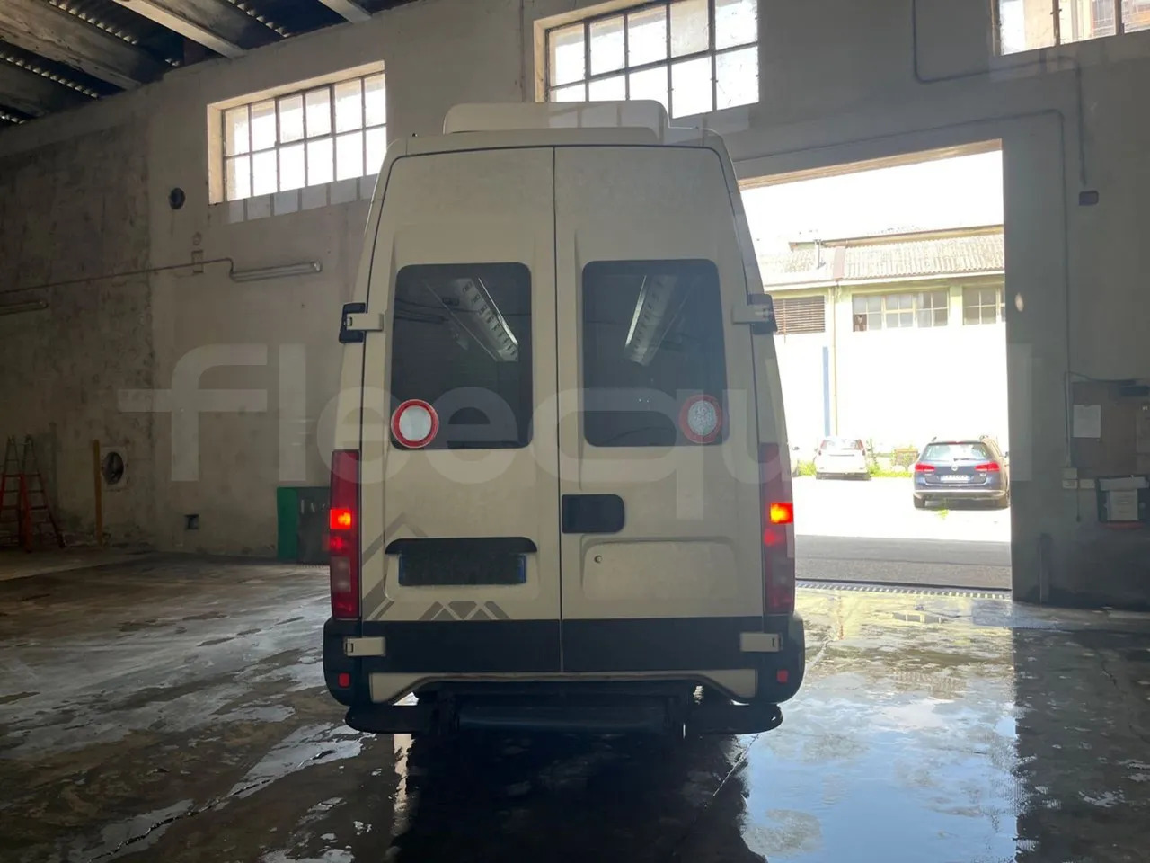 Iveco Daily - Minibus, Putnički kombi: slika Iveco Daily - Minibus, Putnički kombi Iveco Daily - Minibus, Putnički kombi: slika Iveco Daily - Minibus, Putnički kombi