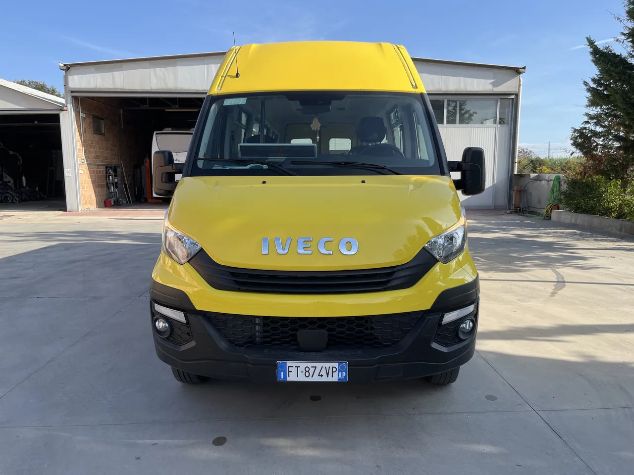 Iveco Daily - Školski autobus: slika Iveco Daily - Školski autobus Iveco Daily - Školski autobus: slika Iveco Daily - Školski autobus