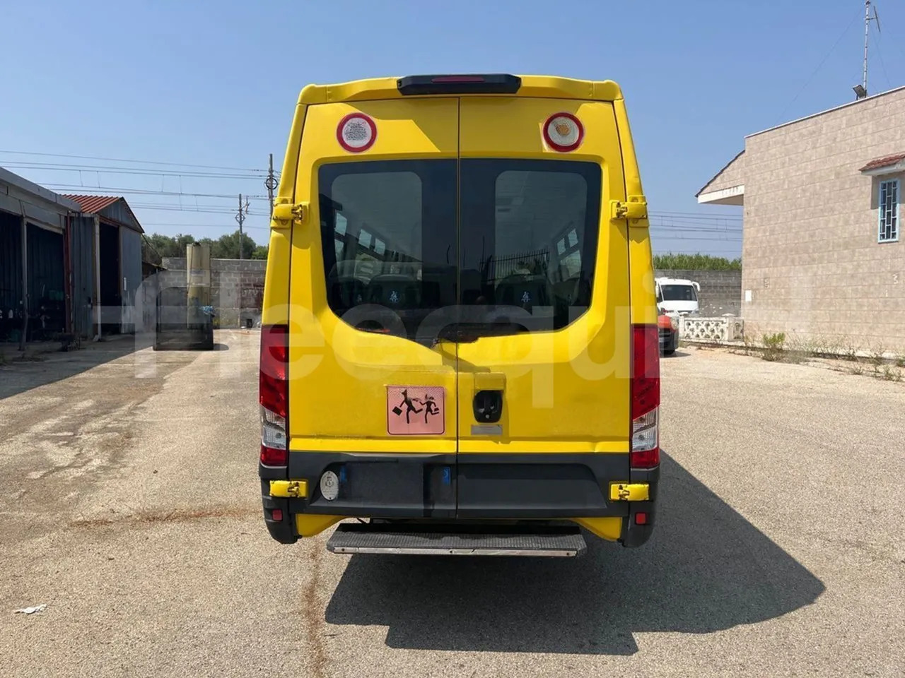 Iveco Daily - Školski autobus: slika Iveco Daily - Školski autobus Iveco Daily - Školski autobus: slika Iveco Daily - Školski autobus
