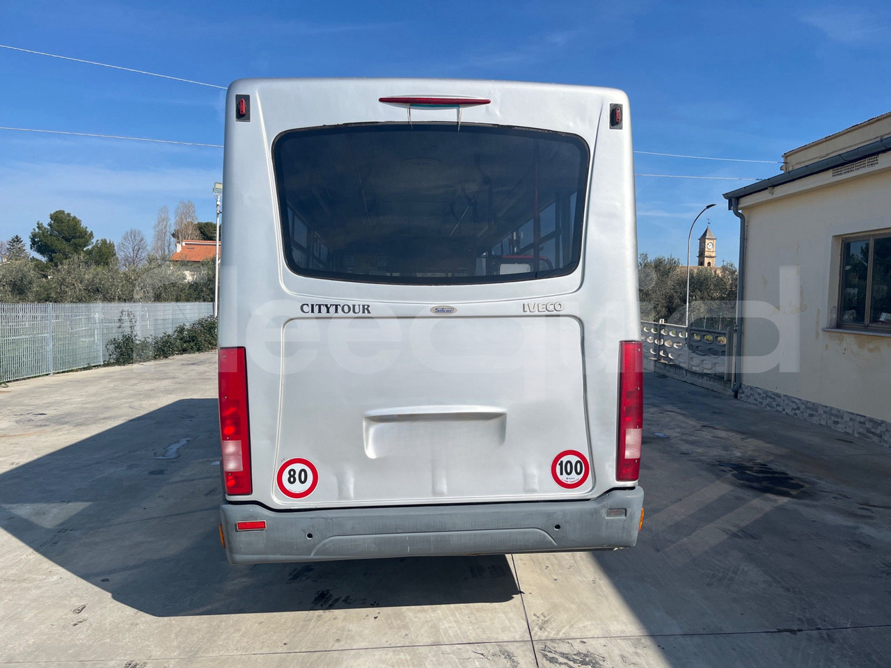 Iveco Sitcar - Prigradski autobus: slika Iveco Sitcar - Prigradski autobus Iveco Sitcar - Prigradski autobus: slika Iveco Sitcar - Prigradski autobus