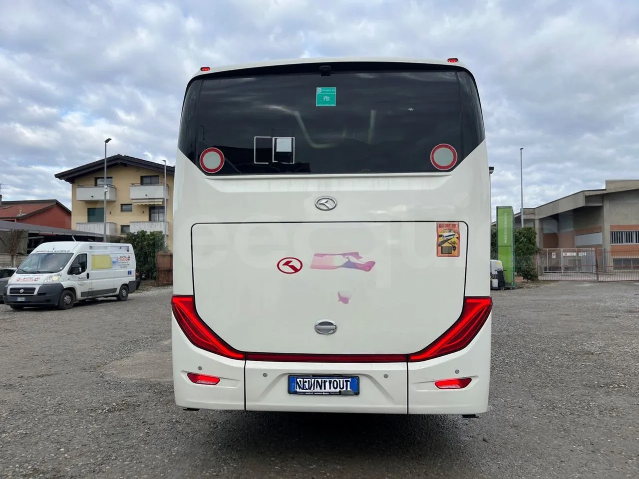 King Long C12E - Electric - Turistički autobus: slika King Long C12E - Electric - Turistički autobus King Long C12E - Electric - Turistički autobus: slika King Long C12E - Electric - Turistički autobus