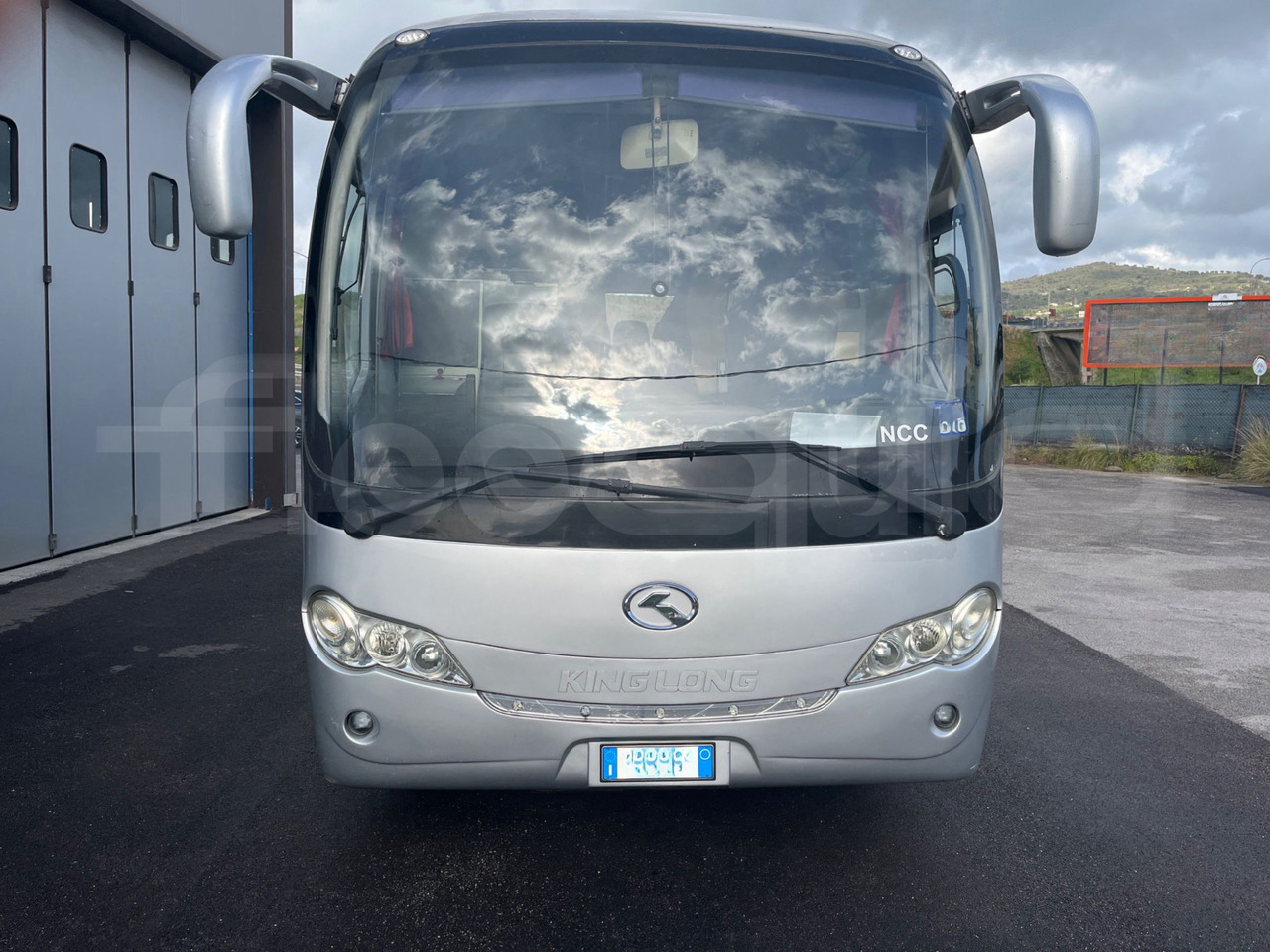King Long XMQ6900 - Turistički autobus: slika King Long XMQ6900 - Turistički autobus King Long XMQ6900 - Turistički autobus: slika King Long XMQ6900 - Turistički autobus