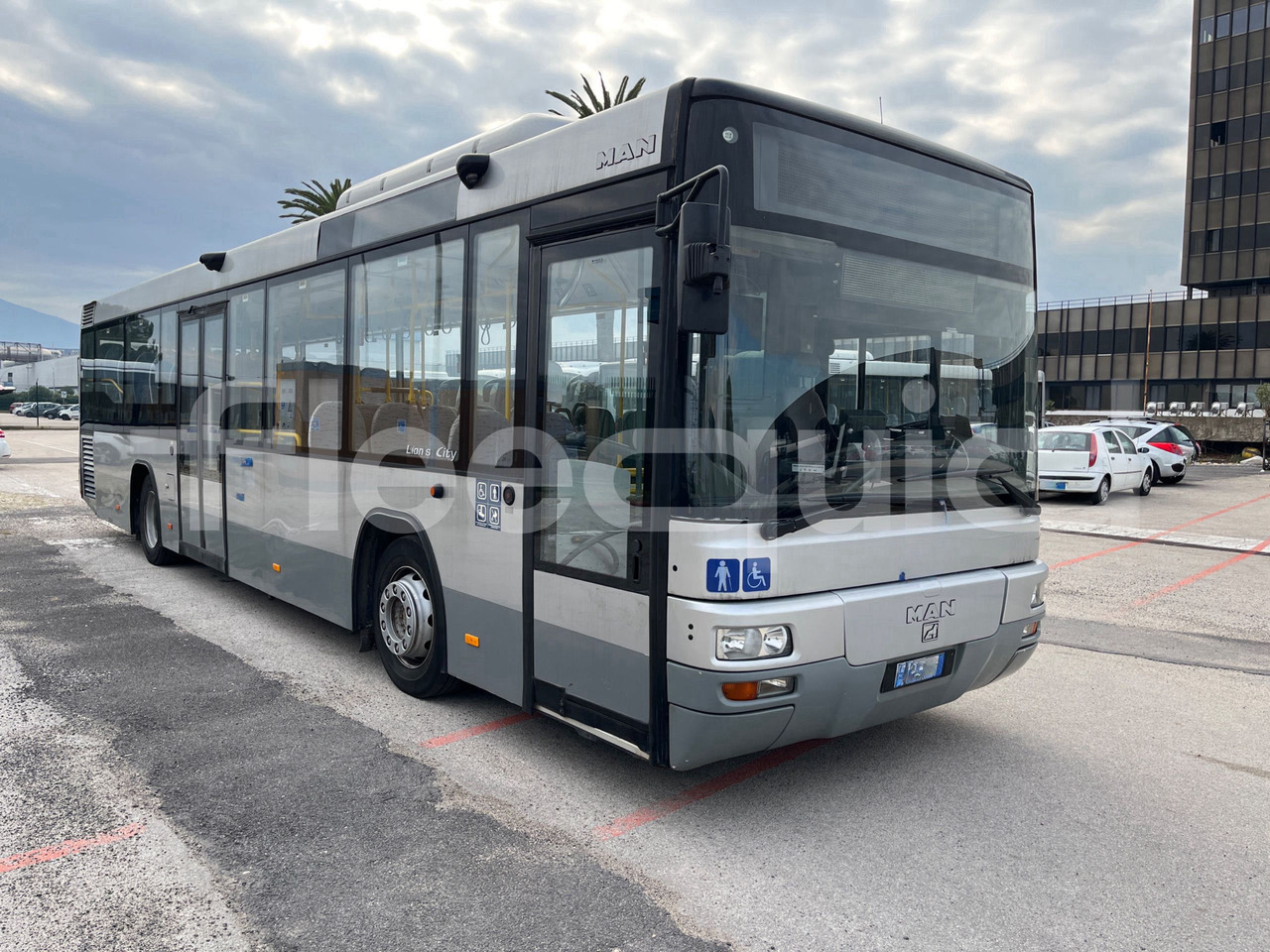 Man Lion's Classic - Gradski autobus: slika Man Lion's Classic - Gradski autobus Man Lion's Classic - Gradski autobus: slika Man Lion's Classic - Gradski autobus