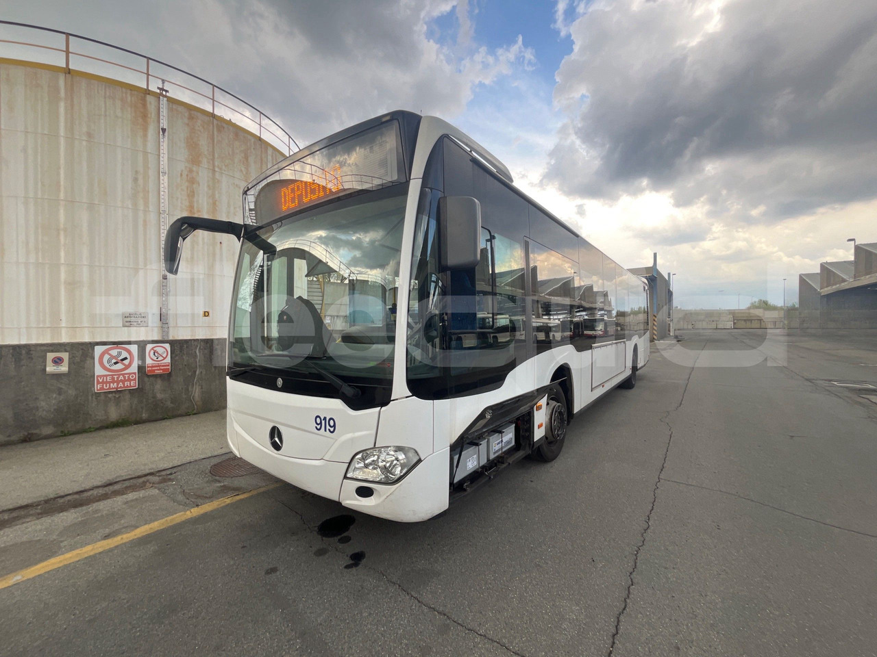 Mercedes-Benz Citaro - Gradski autobus: slika Mercedes-Benz Citaro - Gradski autobus Mercedes-Benz Citaro - Gradski autobus: slika Mercedes-Benz Citaro - Gradski autobus