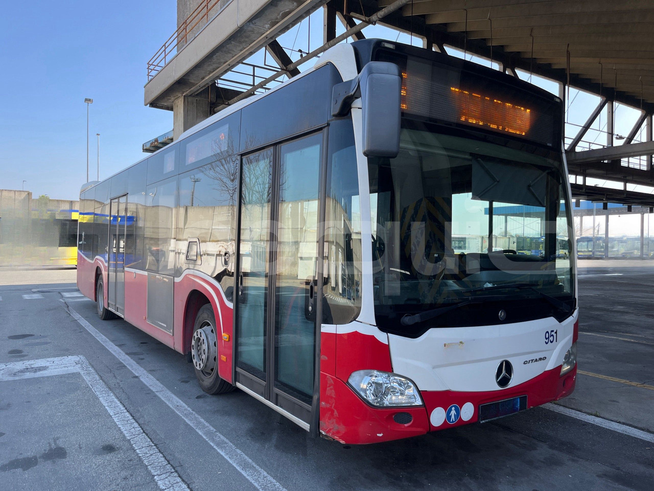 Mercedes-Benz Citaro - Gradski autobus: slika Mercedes-Benz Citaro - Gradski autobus Mercedes-Benz Citaro - Gradski autobus: slika Mercedes-Benz Citaro - Gradski autobus
