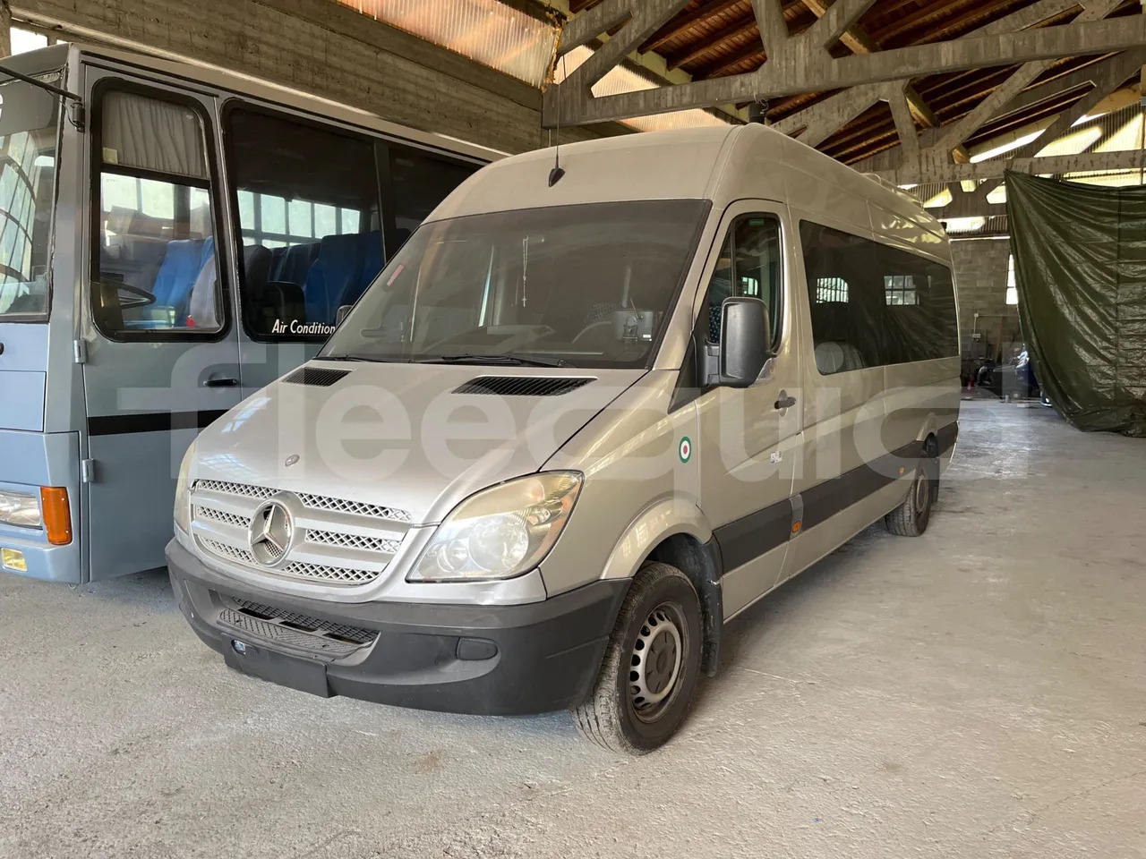 Mercedes-Benz Evobus 0315U - Minibus, Putnički kombi: slika Mercedes-Benz Evobus 0315U - Minibus, Putnički kombi Mercedes-Benz Evobus 0315U - Minibus, Putnički kombi: slika Mercedes-Benz Evobus 0315U - Minibus, Putnički kombi