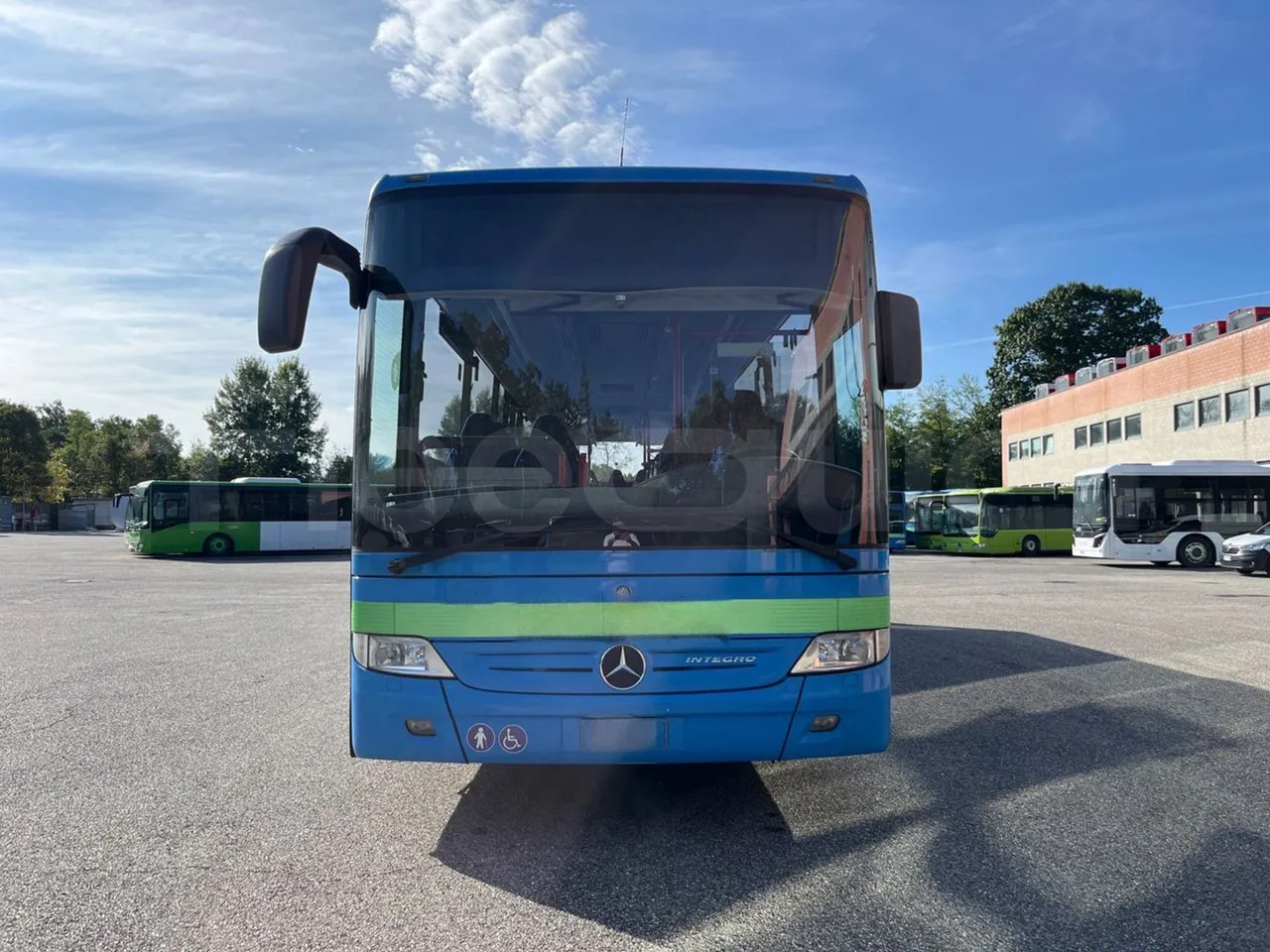 Mercedes-Benz Integro - Prigradski autobus: slika Mercedes-Benz Integro - Prigradski autobus Mercedes-Benz Integro - Prigradski autobus: slika Mercedes-Benz Integro - Prigradski autobus