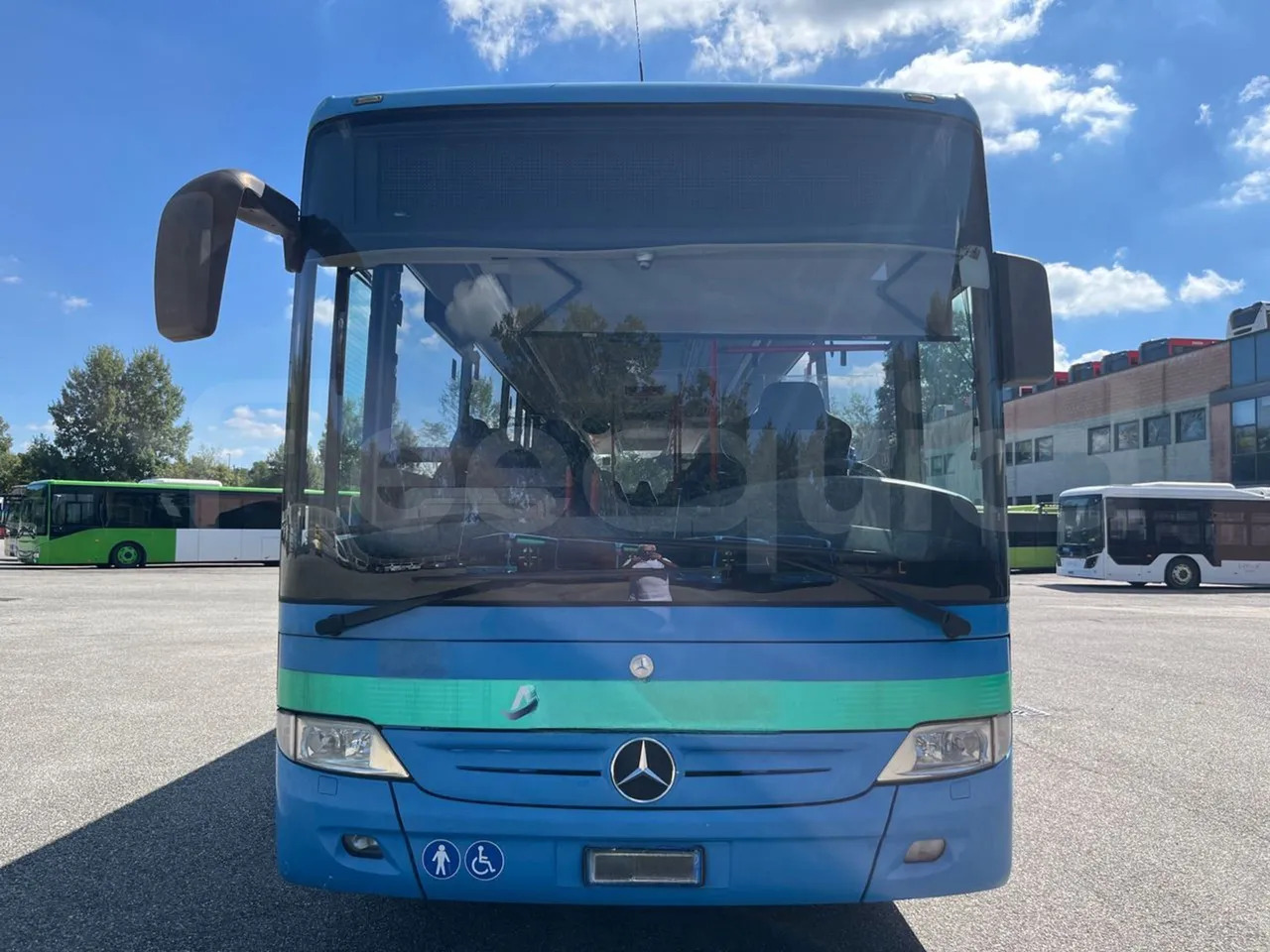 Mercedes-Benz Integro - Prigradski autobus: slika Mercedes-Benz Integro - Prigradski autobus Mercedes-Benz Integro - Prigradski autobus: slika Mercedes-Benz Integro - Prigradski autobus