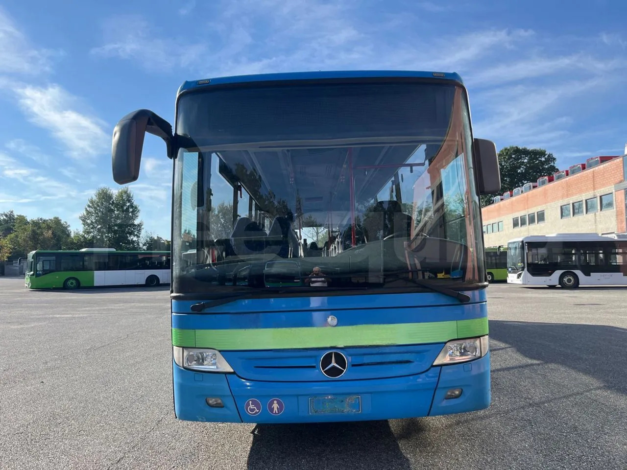 Mercedes-Benz Integro - Prigradski autobus: slika Mercedes-Benz Integro - Prigradski autobus Mercedes-Benz Integro - Prigradski autobus: slika Mercedes-Benz Integro - Prigradski autobus