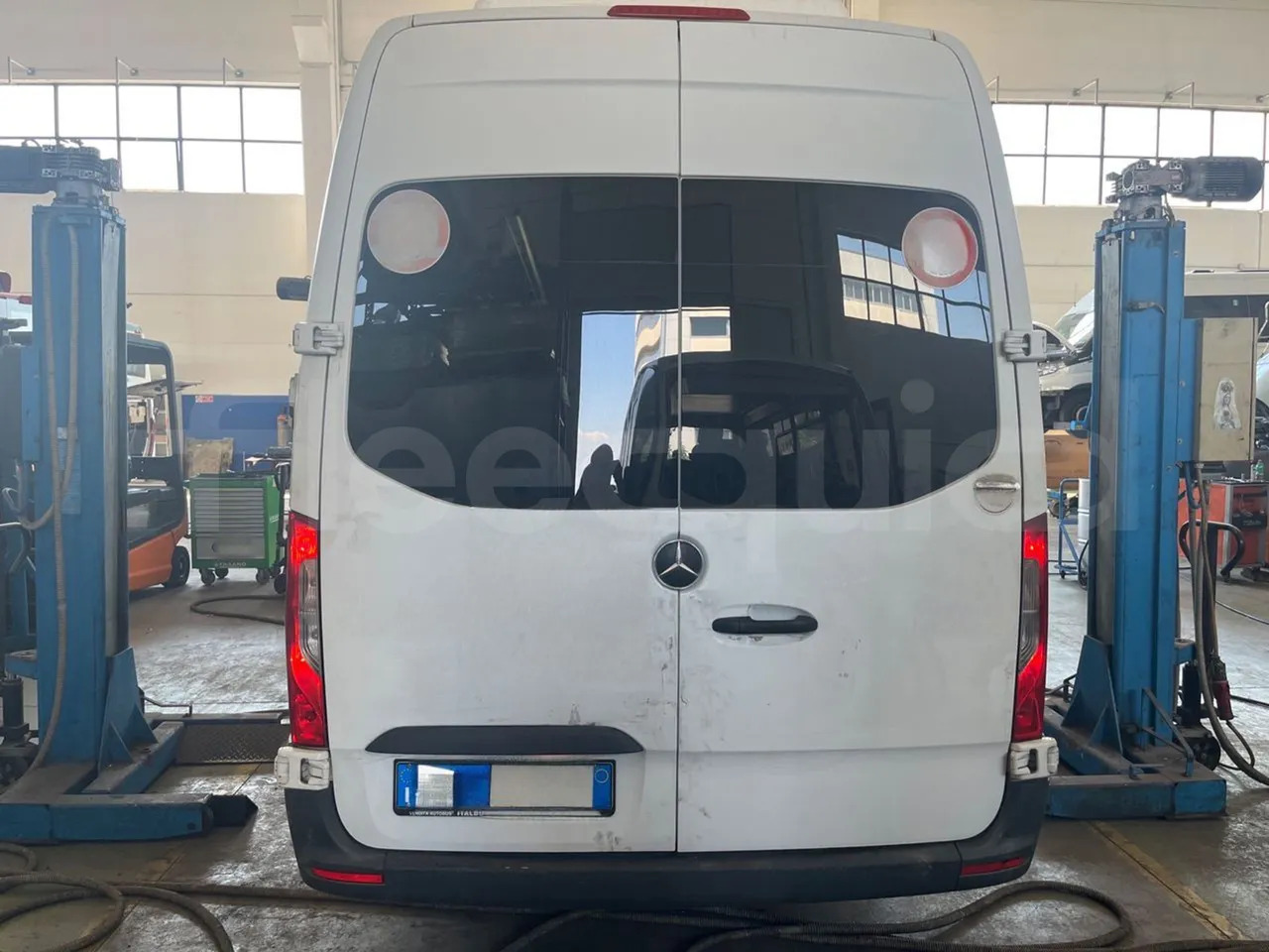 Mercedes-Benz Sprinter - Minibus, Putnički kombi: slika Mercedes-Benz Sprinter - Minibus, Putnički kombi Mercedes-Benz Sprinter - Minibus, Putnički kombi: slika Mercedes-Benz Sprinter - Minibus, Putnički kombi