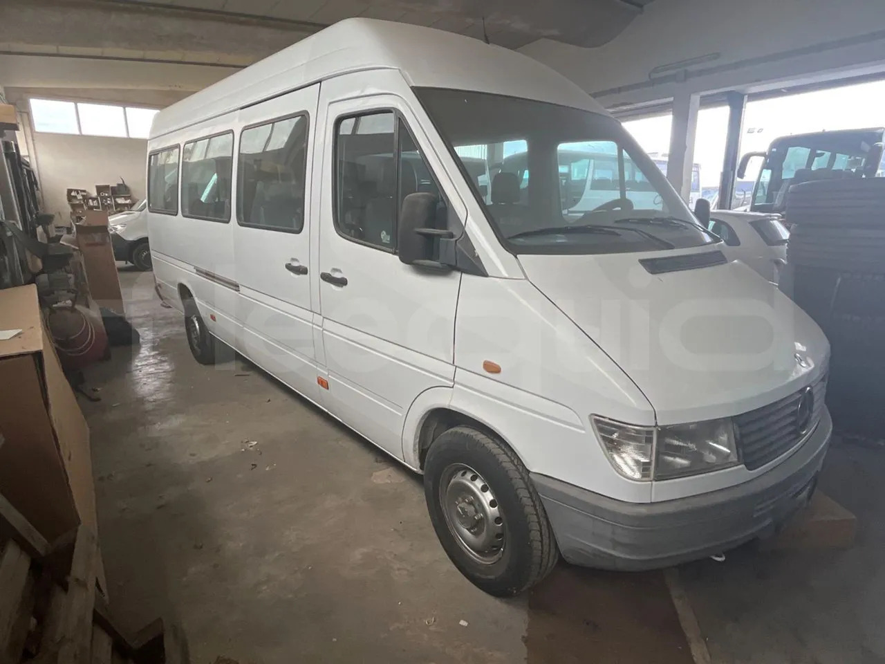Mercedes-Benz Sprinter - Minibus, Putnički kombi: slika Mercedes-Benz Sprinter - Minibus, Putnički kombi Mercedes-Benz Sprinter - Minibus, Putnički kombi: slika Mercedes-Benz Sprinter - Minibus, Putnički kombi
