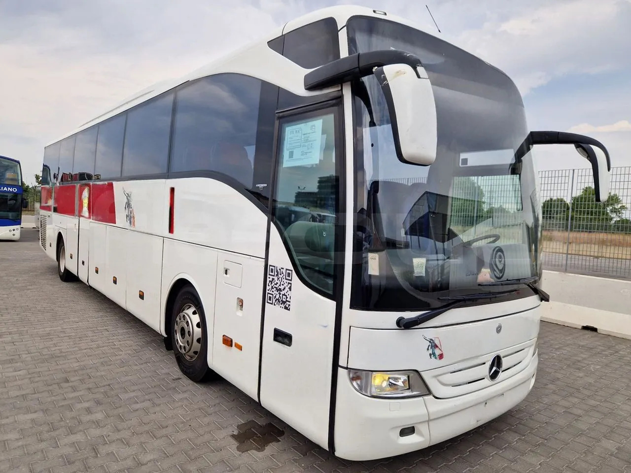 Turistički autobus Mercedes-Benz Tourismo: slika Turistički autobus Mercedes-Benz Tourismo
