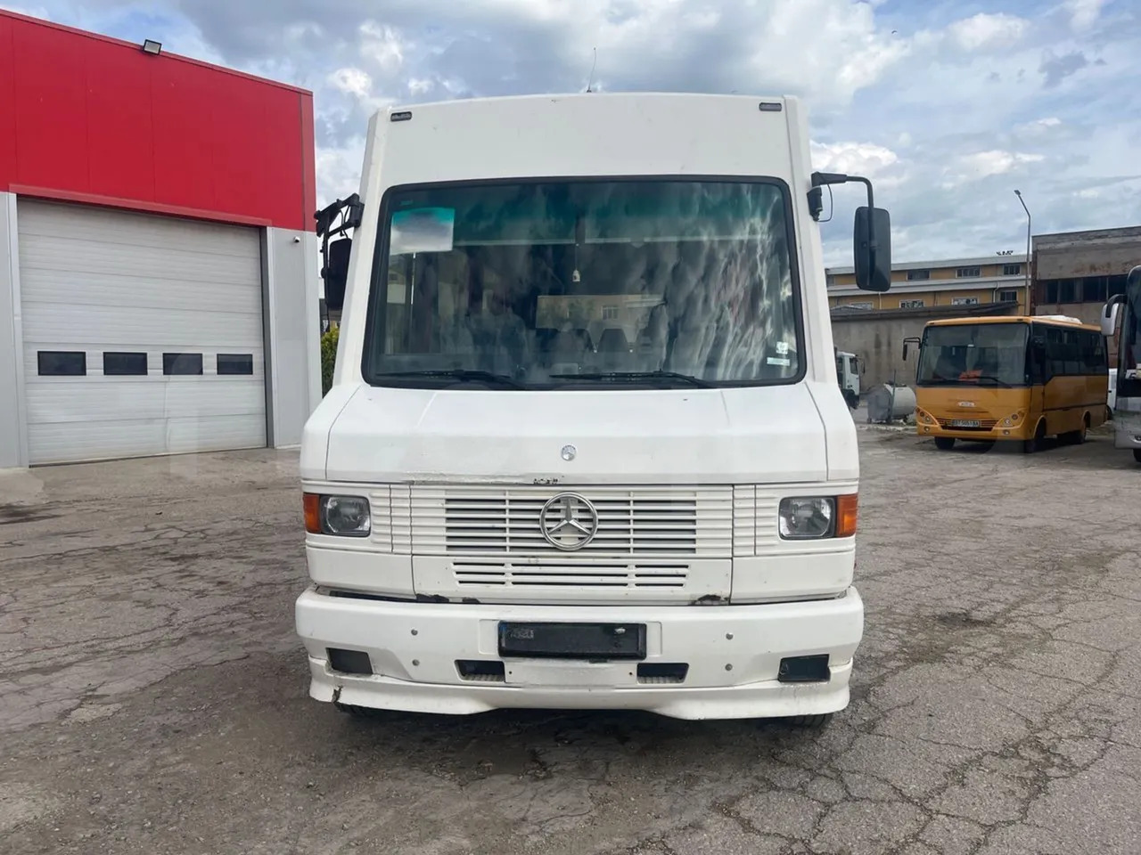 Mercedes-Benz Vario - Minibus, Putnički kombi: slika Mercedes-Benz Vario - Minibus, Putnički kombi Mercedes-Benz Vario - Minibus, Putnički kombi: slika Mercedes-Benz Vario - Minibus, Putnički kombi