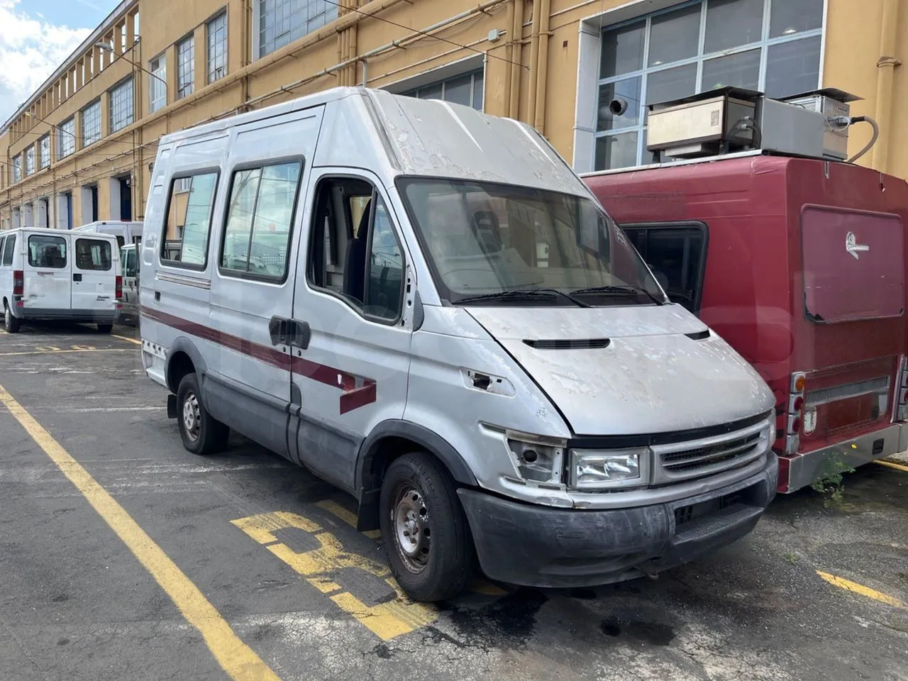 N.6Iveco Daily - Minibus, Putnički kombi: slika N.6Iveco Daily - Minibus, Putnički kombi N.6Iveco Daily - Minibus, Putnički kombi: slika N.6Iveco Daily - Minibus, Putnički kombi