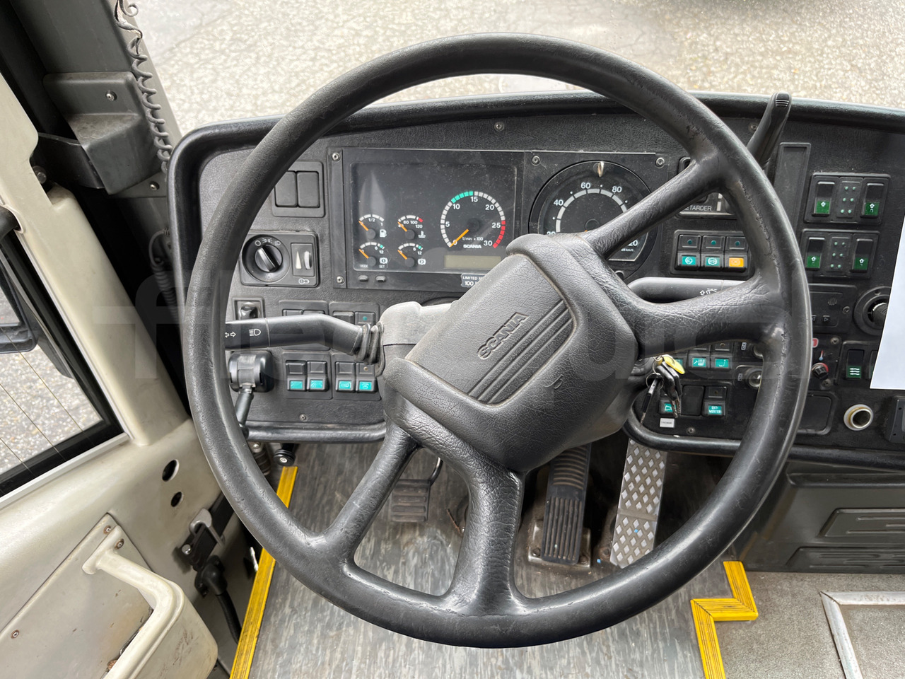 Prigradski autobus Scania De Simon: slika Prigradski autobus Scania De Simon