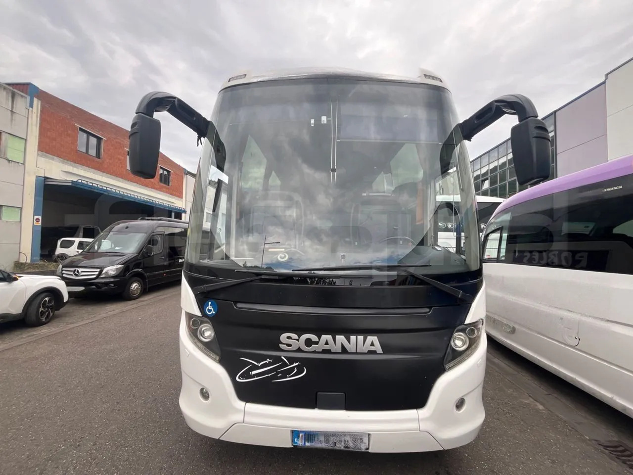 Scania Touring HD - Turistički autobus: slika Scania Touring HD - Turistički autobus Scania Touring HD - Turistički autobus: slika Scania Touring HD - Turistički autobus