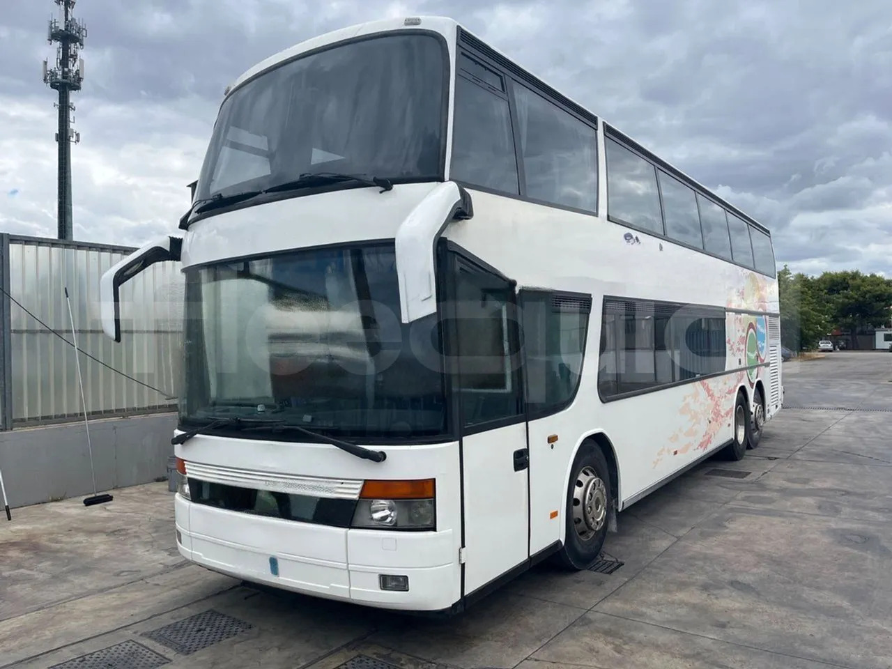 Setra S328 - Turistički autobus: slika Setra S328 - Turistički autobus Setra S328 - Turistički autobus: slika Setra S328 - Turistički autobus