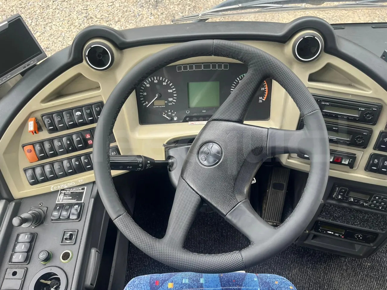 Prigradski autobus Temsa Safari: slika Prigradski autobus Temsa Safari
