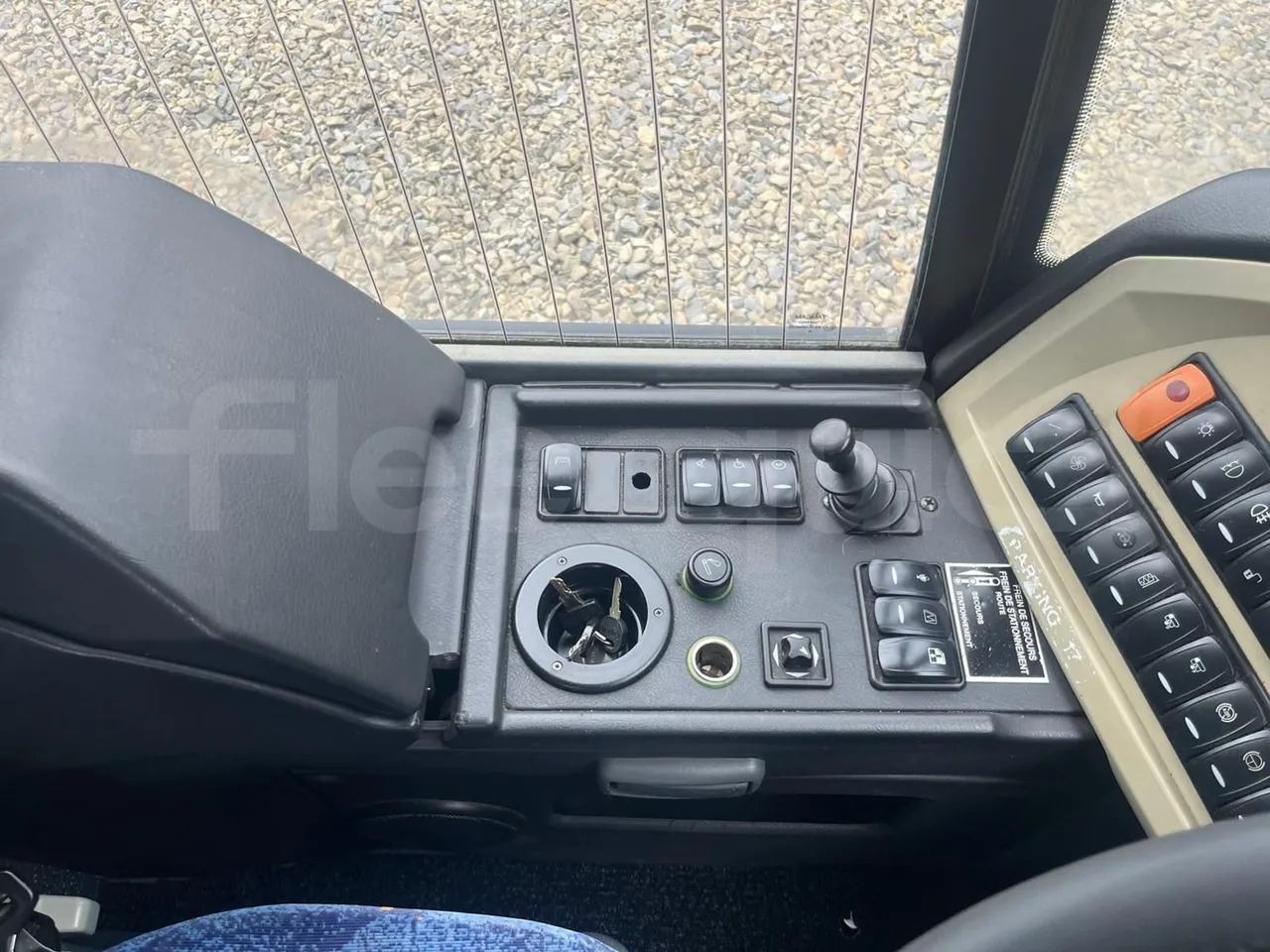 Prigradski autobus Temsa Safari: slika Prigradski autobus Temsa Safari