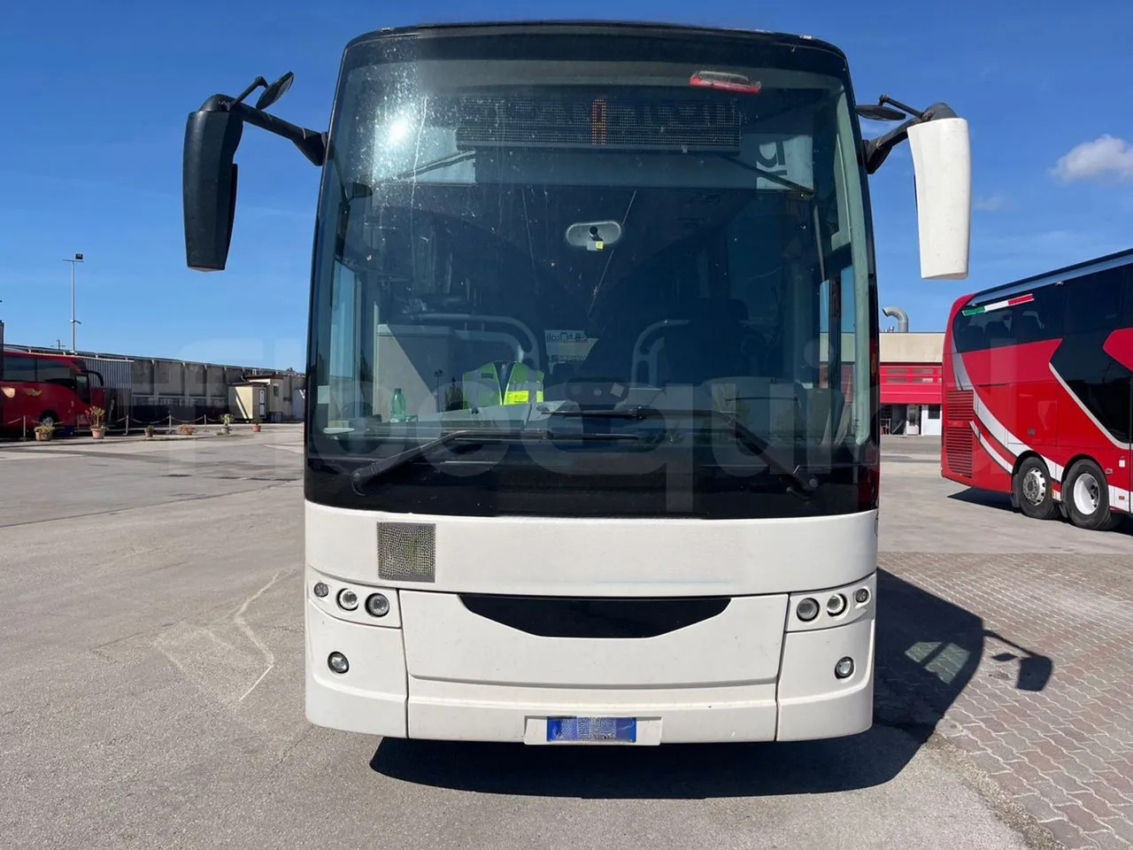 Van Hool EX16 MID - Turistički autobus: slika Van Hool EX16 MID - Turistički autobus Van Hool EX16 MID - Turistički autobus: slika Van Hool EX16 MID - Turistički autobus