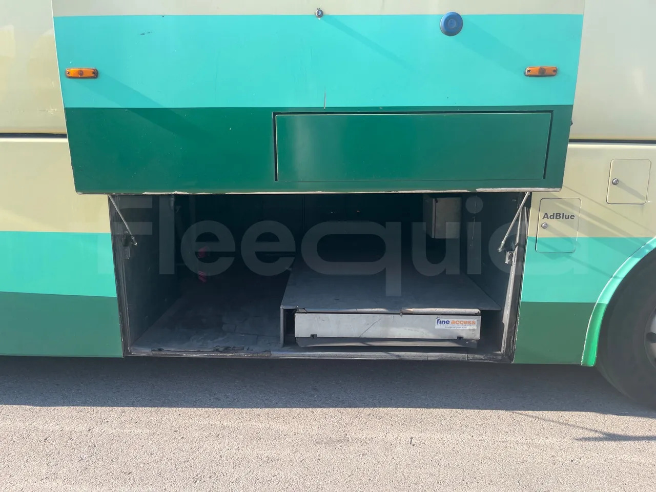Turistički autobus Volvo B12B: slika Turistički autobus Volvo B12B