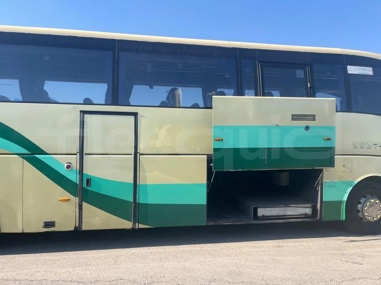 Turistički autobus Volvo B12B: slika Turistički autobus Volvo B12B