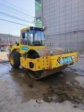 Bomag BW 220D-40 - Cestovni valjak: slika Bomag BW 220D-40 - Cestovni valjak Bomag BW 220D-40 - Cestovni valjak: slika Bomag BW 220D-40 - Cestovni valjak