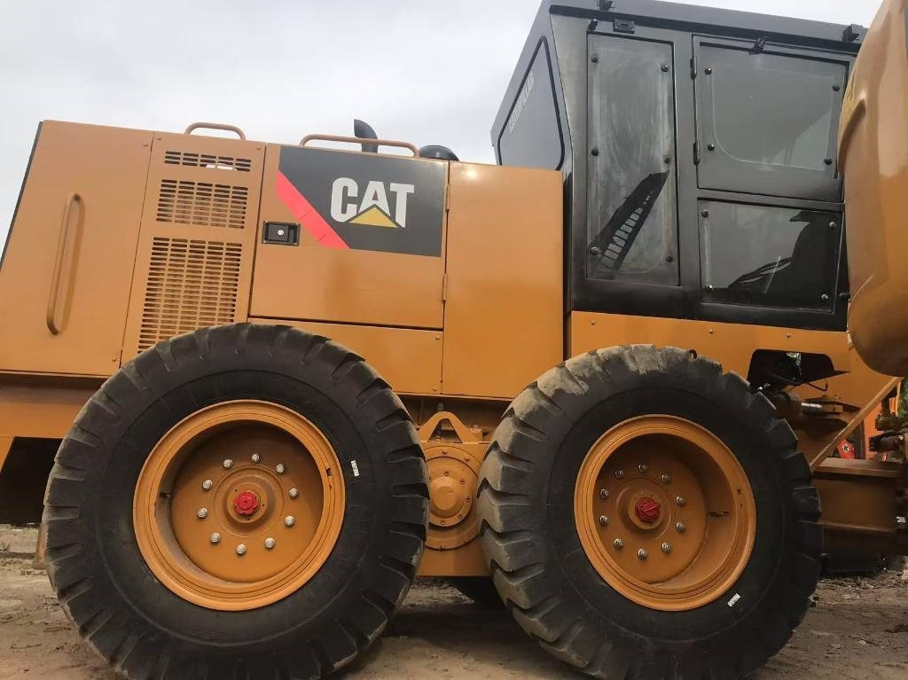 CAT 140k - Grejder: slika CAT 140k - Grejder CAT 140k - Grejder: slika CAT 140k - Grejder