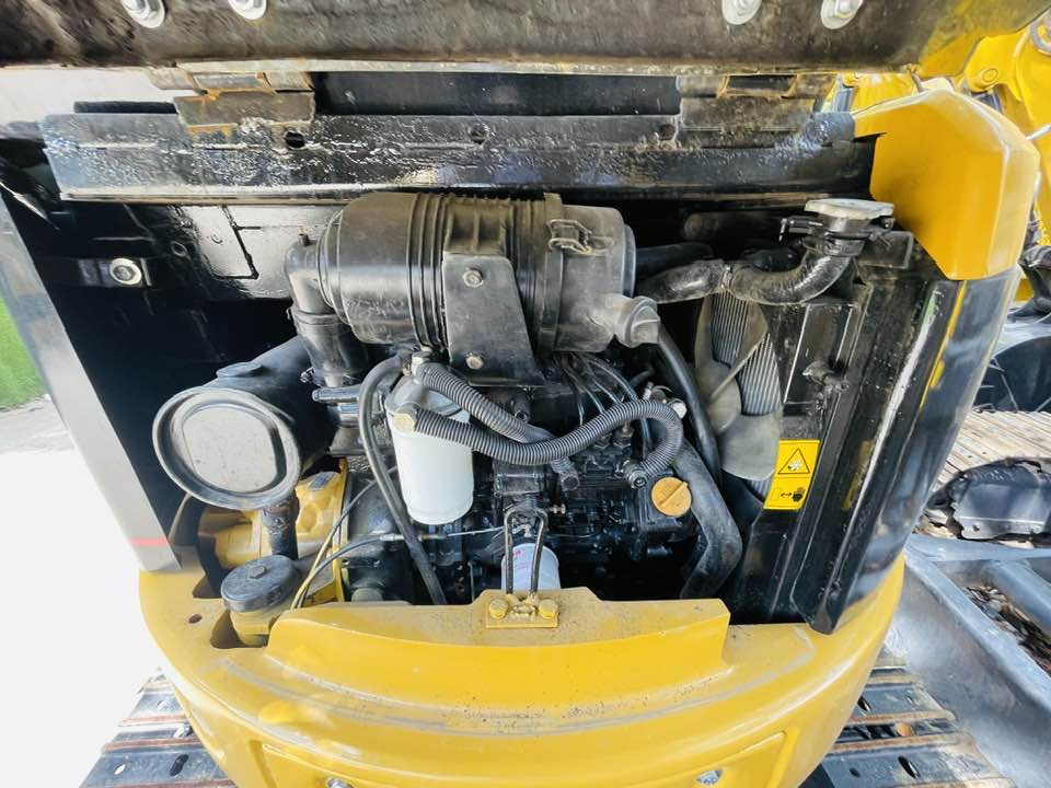 CAT 303C CR - Mini bager: slika CAT 303C CR - Mini bager CAT 303C CR - Mini bager: slika CAT 303C CR - Mini bager