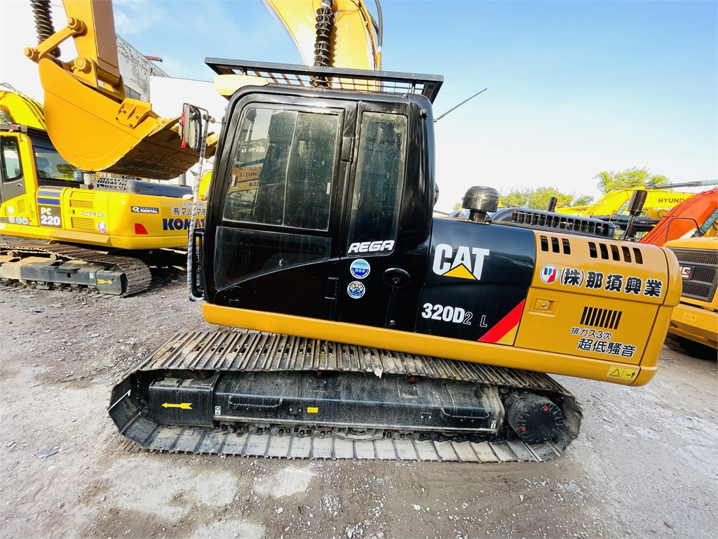 CAT 320D2 L - Bager: slika CAT 320D2 L - Bager CAT 320D2 L - Bager: slika CAT 320D2 L - Bager