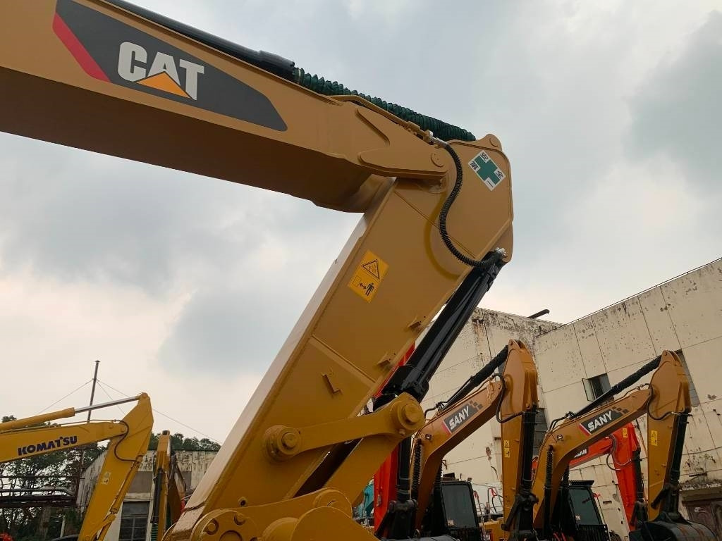 Bager gusjeničar CAT 336 D: slika Bager gusjeničar CAT 336 D