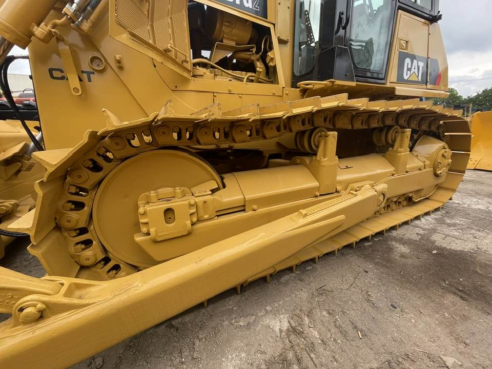Caterpillar D6G2 LGP - Buldožer: slika Caterpillar D6G2 LGP - Buldožer Caterpillar D6G2 LGP - Buldožer: slika Caterpillar D6G2 LGP - Buldožer