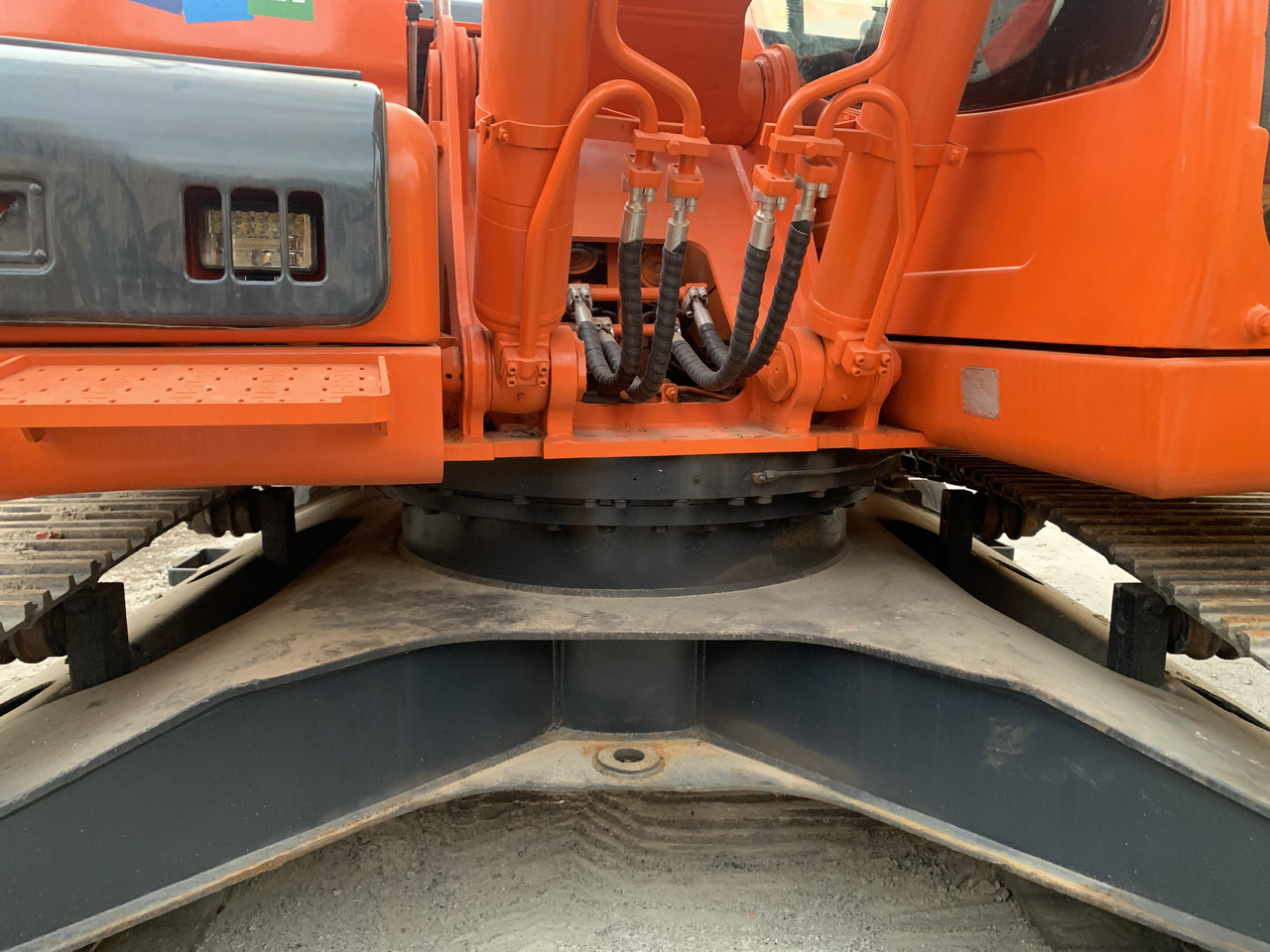DOOSAN DX225LC - Bager na kotačima: slika DOOSAN DX225LC - Bager na kotačima DOOSAN DX225LC - Bager na kotačima: slika DOOSAN DX225LC - Bager na kotačima