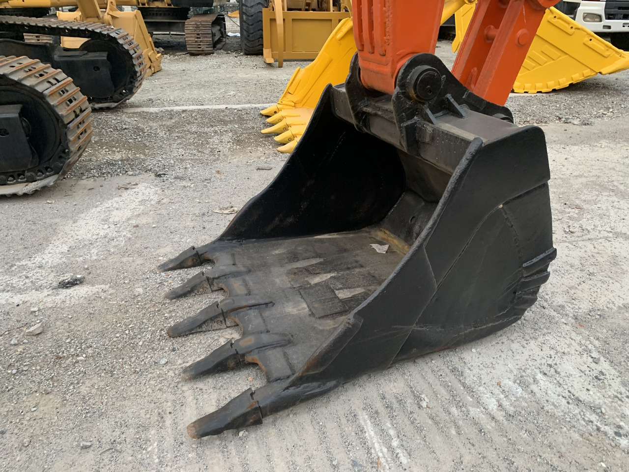 Bager na kotačima DOOSAN DX225LC: slika Bager na kotačima DOOSAN DX225LC Bager na kotačima DOOSAN DX225LC: slika Bager na kotačima DOOSAN DX225LC