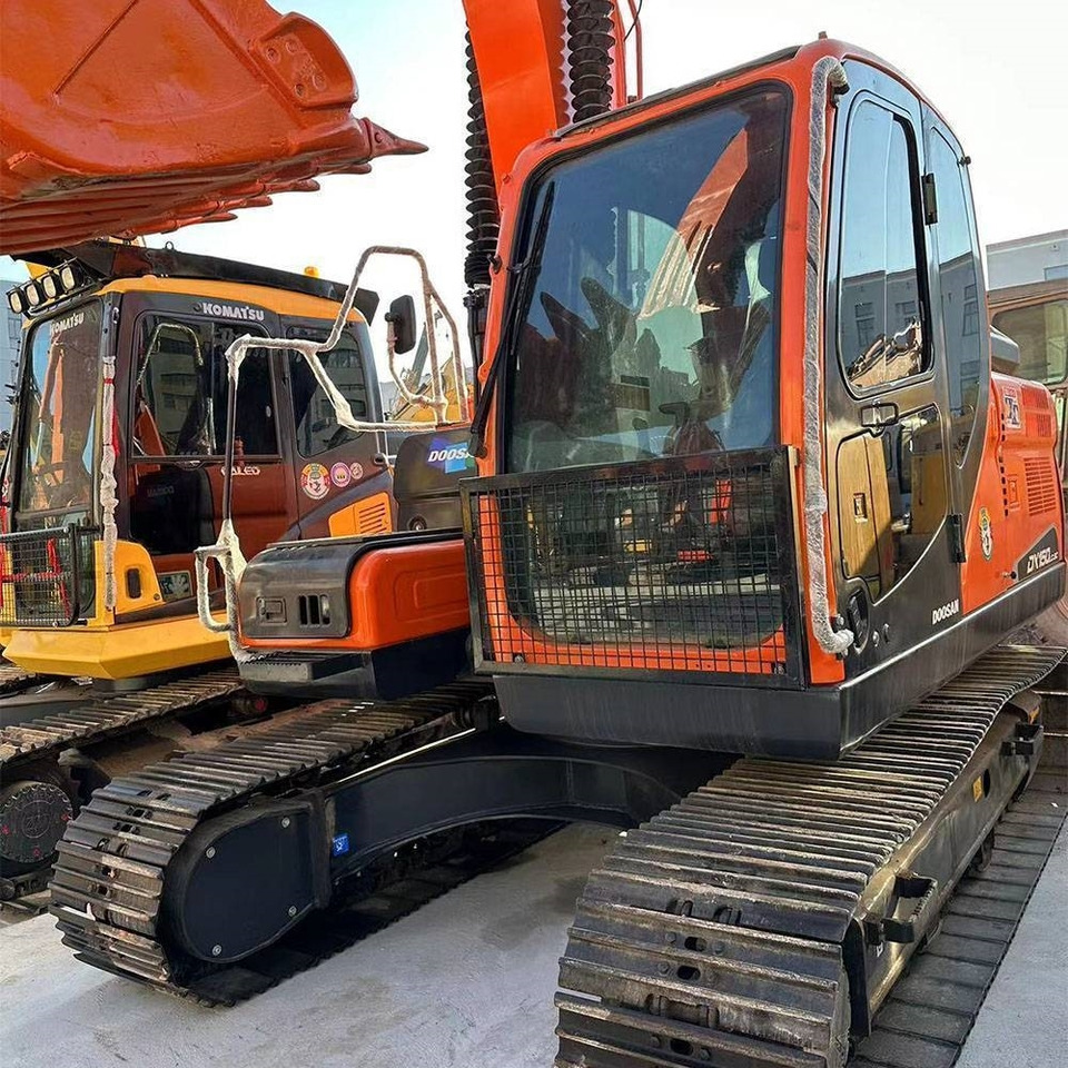 Doosan DX150LC-9C - Bager gusjeničar: slika Doosan DX150LC-9C - Bager gusjeničar Doosan DX150LC-9C - Bager gusjeničar: slika Doosan DX150LC-9C - Bager gusjeničar