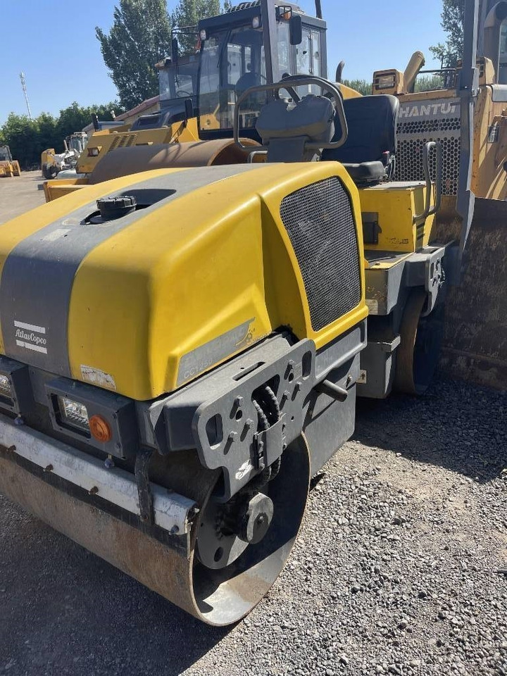Dynapac CC 1250 - Cestovni valjak: slika Dynapac CC 1250 - Cestovni valjak Dynapac CC 1250 - Cestovni valjak: slika Dynapac CC 1250 - Cestovni valjak