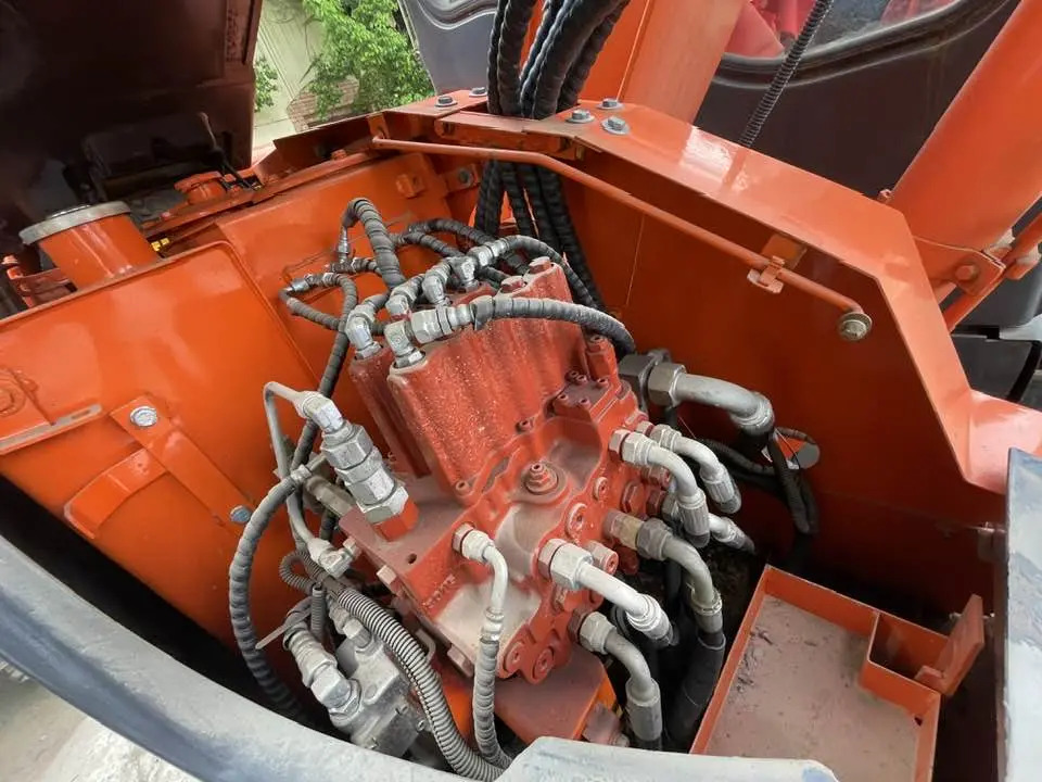 Hitachi ZX75US-7 - Mini bager: slika Hitachi ZX75US-7 - Mini bager Hitachi ZX75US-7 - Mini bager: slika Hitachi ZX75US-7 - Mini bager
