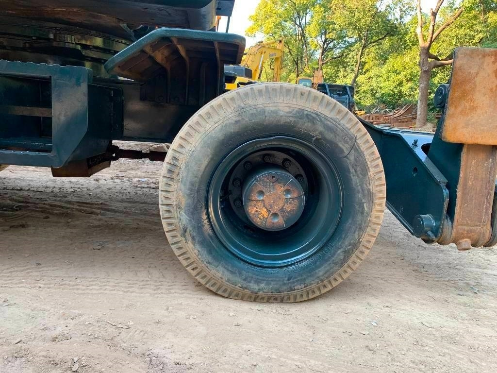 Hyundai R210W-9 - Bager gusjeničar: slika Hyundai R210W-9 - Bager gusjeničar Hyundai R210W-9 - Bager gusjeničar: slika Hyundai R210W-9 - Bager gusjeničar