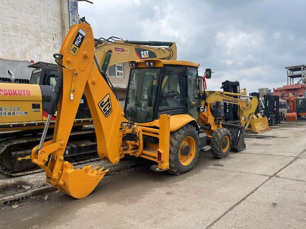 JCB 3 CX - Rovokopač-utovarivač: slika JCB 3 CX - Rovokopač-utovarivač JCB 3 CX - Rovokopač-utovarivač: slika JCB 3 CX - Rovokopač-utovarivač
