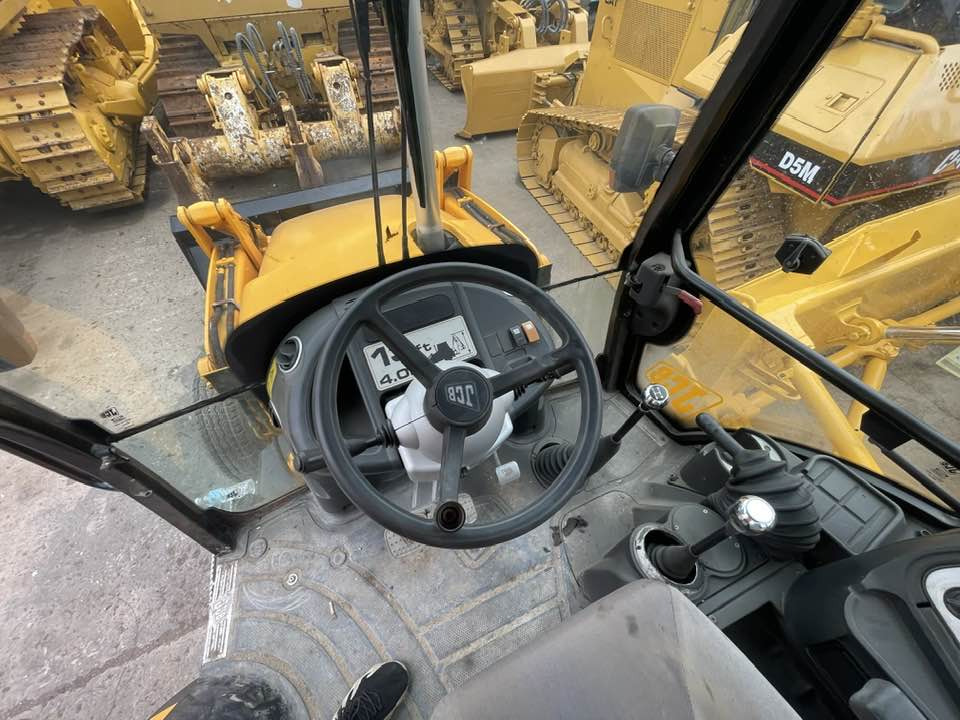 JCB 3CX - Rovokopač-utovarivač: slika JCB 3CX - Rovokopač-utovarivač JCB 3CX - Rovokopač-utovarivač: slika JCB 3CX - Rovokopač-utovarivač