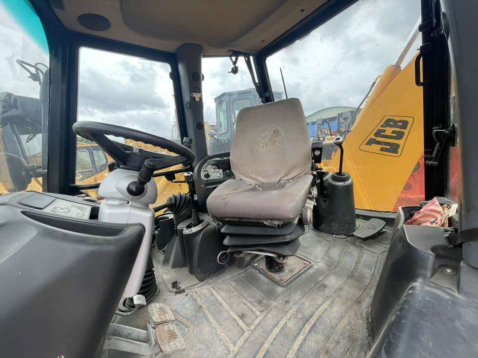 JCB 3CX - Rovokopač-utovarivač: slika JCB 3CX - Rovokopač-utovarivač JCB 3CX - Rovokopač-utovarivač: slika JCB 3CX - Rovokopač-utovarivač