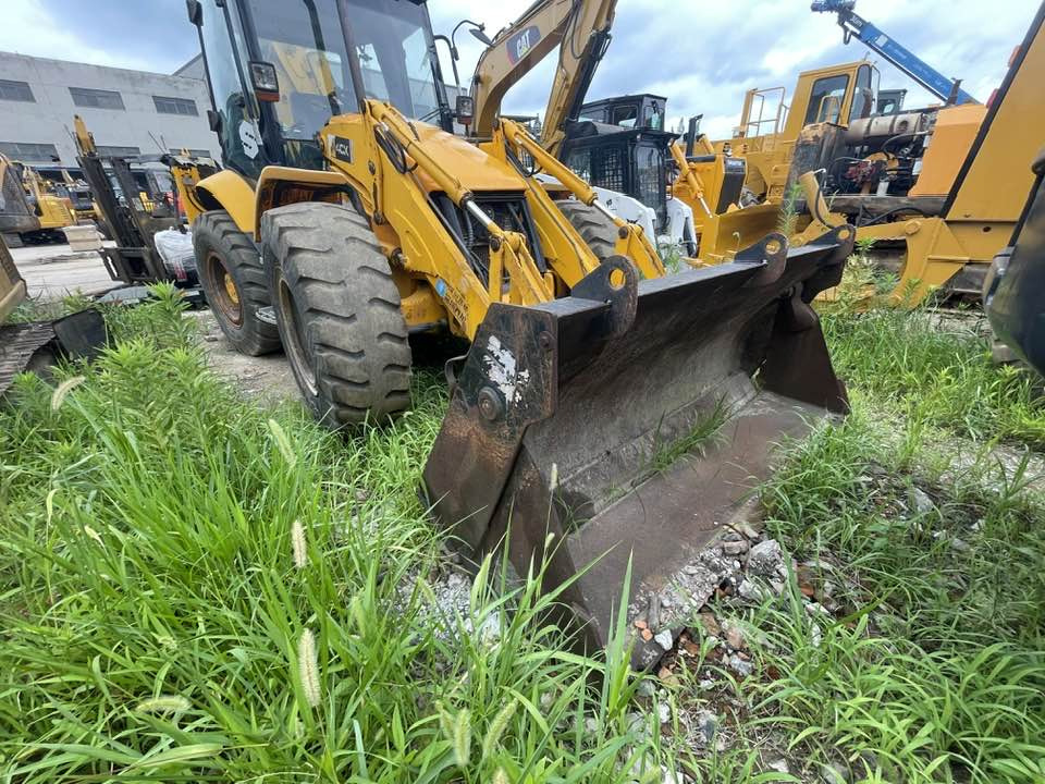 JCB 4CX Backhoe Loader - Rovokopač-utovarivač: slika JCB 4CX Backhoe Loader - Rovokopač-utovarivač JCB 4CX Backhoe Loader - Rovokopač-utovarivač: slika JCB 4CX Backhoe Loader - Rovokopač-utovarivač