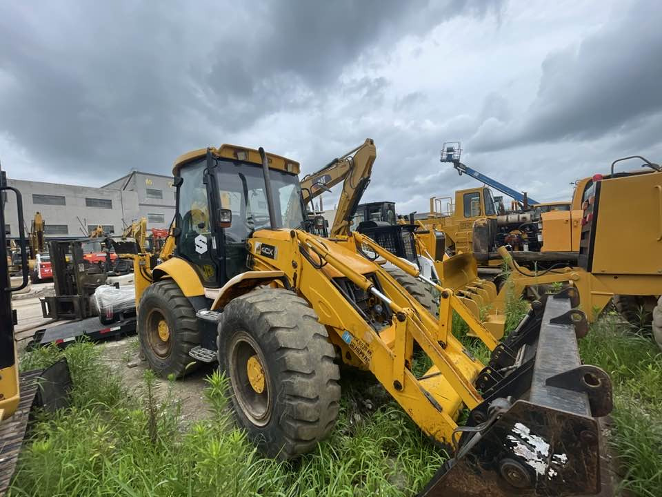 JCB 4CX Backhoe Loader - Rovokopač-utovarivač: slika JCB 4CX Backhoe Loader - Rovokopač-utovarivač JCB 4CX Backhoe Loader - Rovokopač-utovarivač: slika JCB 4CX Backhoe Loader - Rovokopač-utovarivač