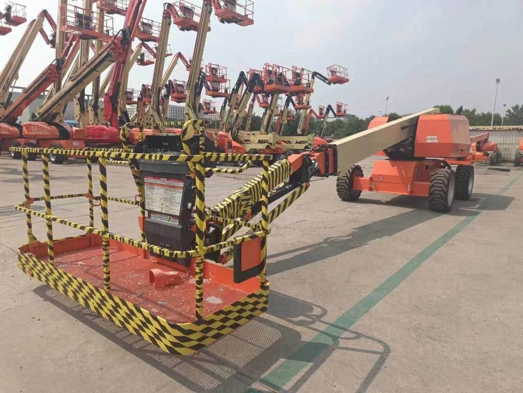JLG 660 SJ - Teleskopski krak: slika JLG 660 SJ - Teleskopski krak JLG 660 SJ - Teleskopski krak: slika JLG 660 SJ - Teleskopski krak
