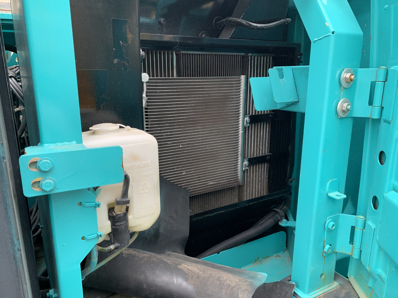 KOBELCO sk75-8 - Mini bager: slika KOBELCO sk75-8 - Mini bager KOBELCO sk75-8 - Mini bager: slika KOBELCO sk75-8 - Mini bager