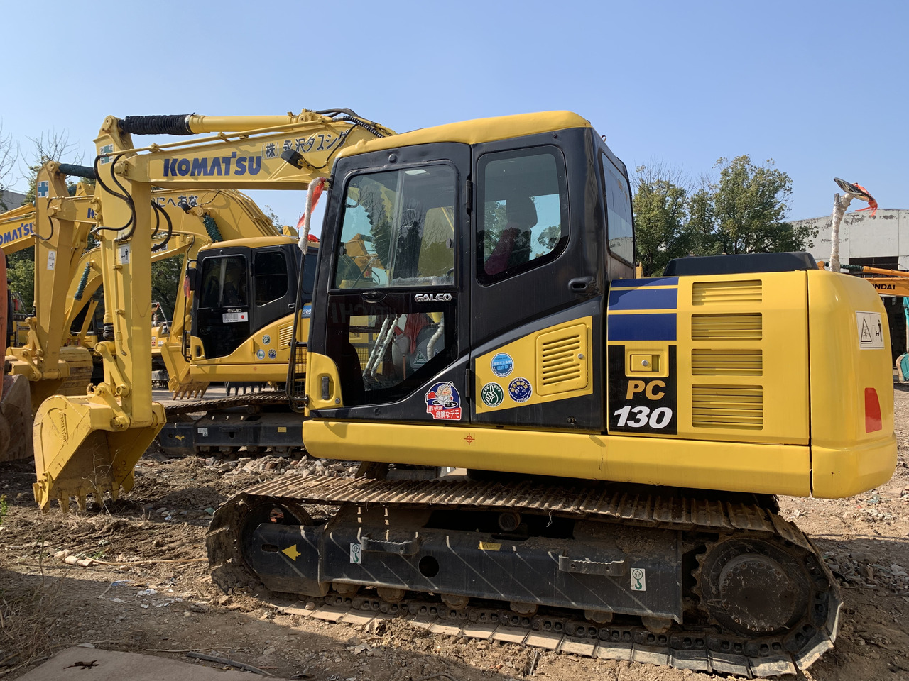KOMATSU PC130 - Bager gusjeničar: slika KOMATSU PC130 - Bager gusjeničar KOMATSU PC130 - Bager gusjeničar: slika KOMATSU PC130 - Bager gusjeničar