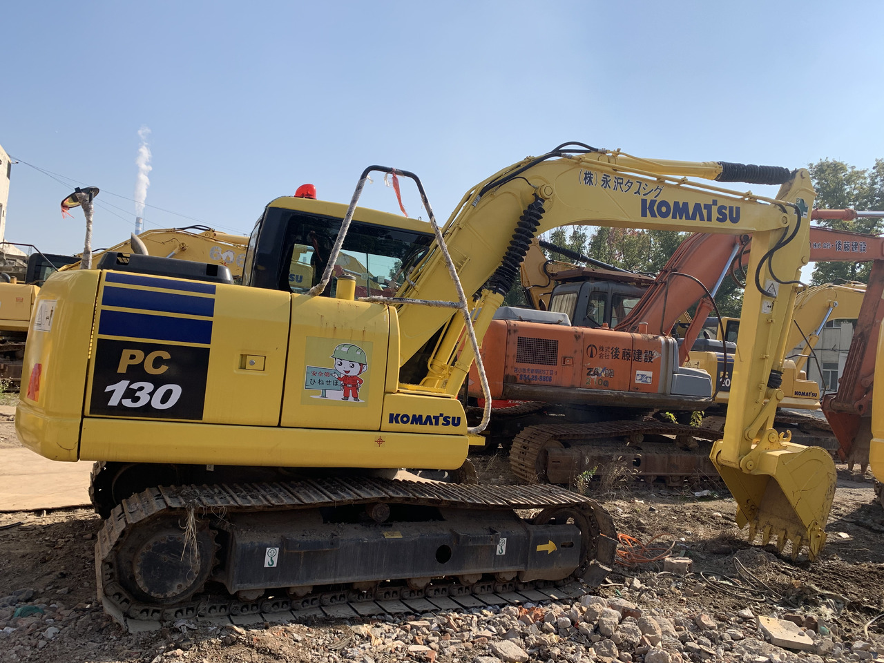 KOMATSU PC130 - Bager gusjeničar: slika KOMATSU PC130 - Bager gusjeničar KOMATSU PC130 - Bager gusjeničar: slika KOMATSU PC130 - Bager gusjeničar