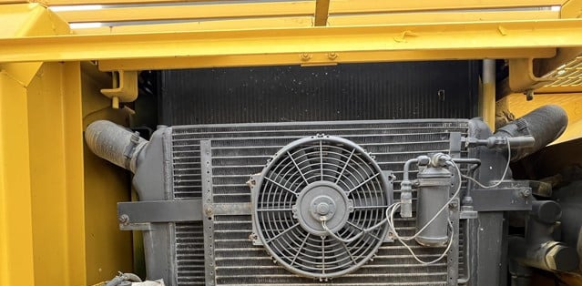 Bager gusjeničar KOMATSU PC300LC-7: slika Bager gusjeničar KOMATSU PC300LC-7